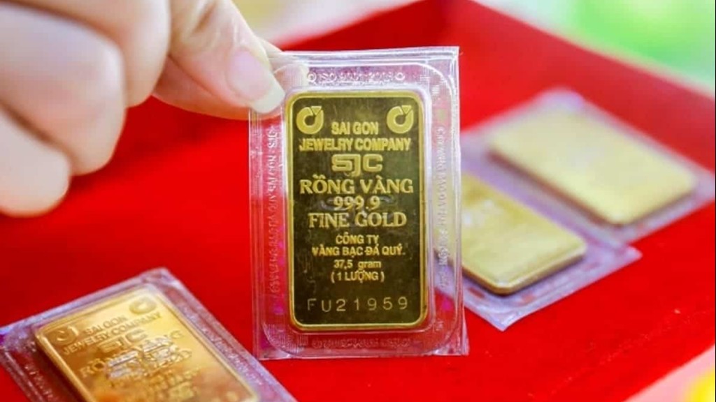 Giá vàng hôm nay 7/9/2025: Vàng SJC lập đỉnh mới 135,4 triệu/lượng