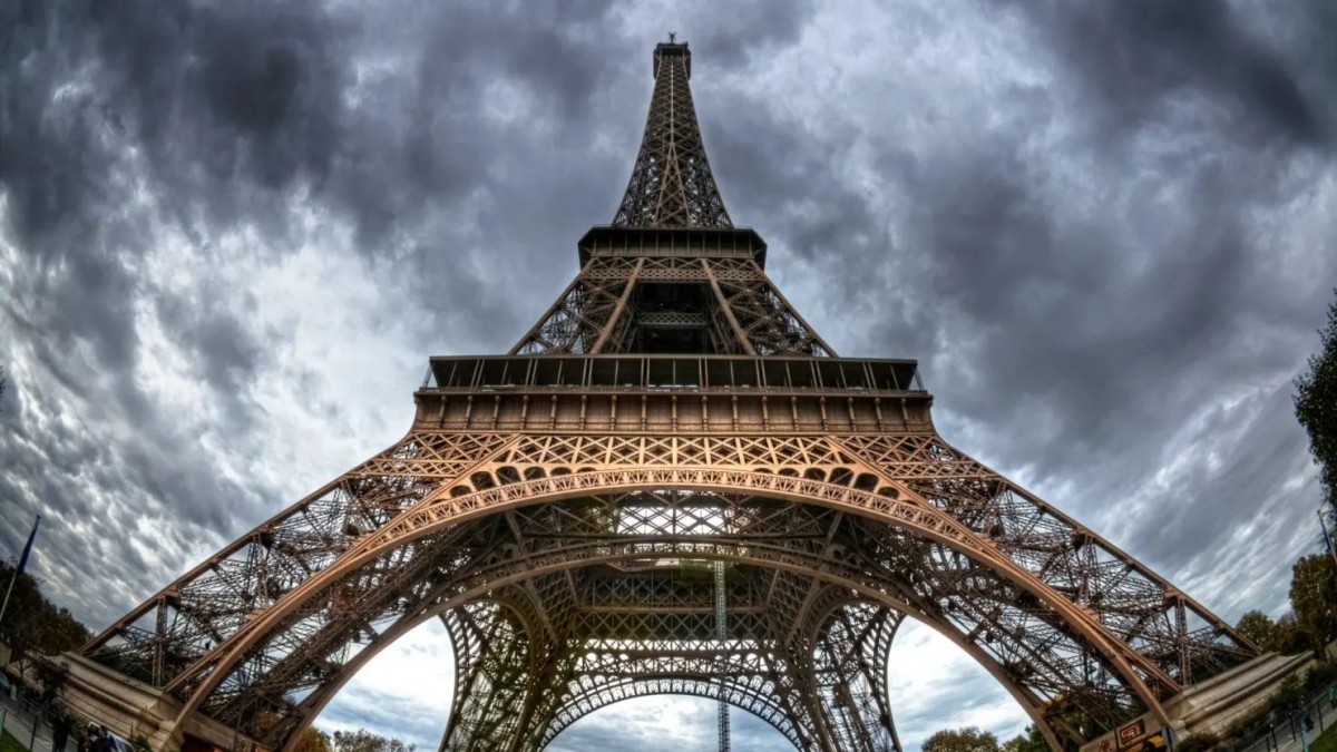 Thủ tướng Pháp Francois Bayrou đứng trước nguy cơ bị lật đổ trong cuộc bỏ phiếu tín nhiệm căng thẳng Thủ tướng Pháp Francois Bayrou đứng trước nguy cơ bị lật đổ trong cuộc bỏ phiếu tín nhiệm căng thẳng