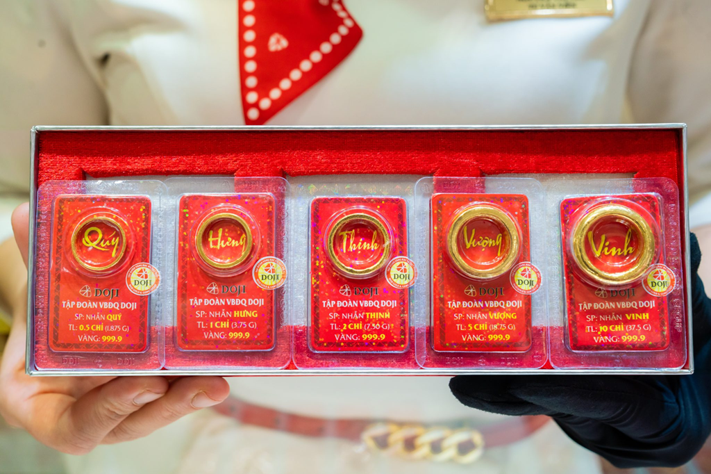 Giá vàng hôm nay 9/9/2025: Trong nước 'hạ nhiệt' sau cơn sốt, thế giới lập đỉnh mới 3.630,72 USD/ounce