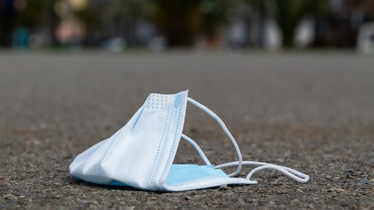 Khẩu trang y tế dùng một lần. Ảnh: Getty Image Khẩu trang y tế dùng một lần. Ảnh: Getty Image