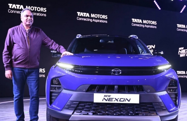 Điều gì khiến tầng lớp trung lưu Ấn Độ chưa mặn mà với xe điện?