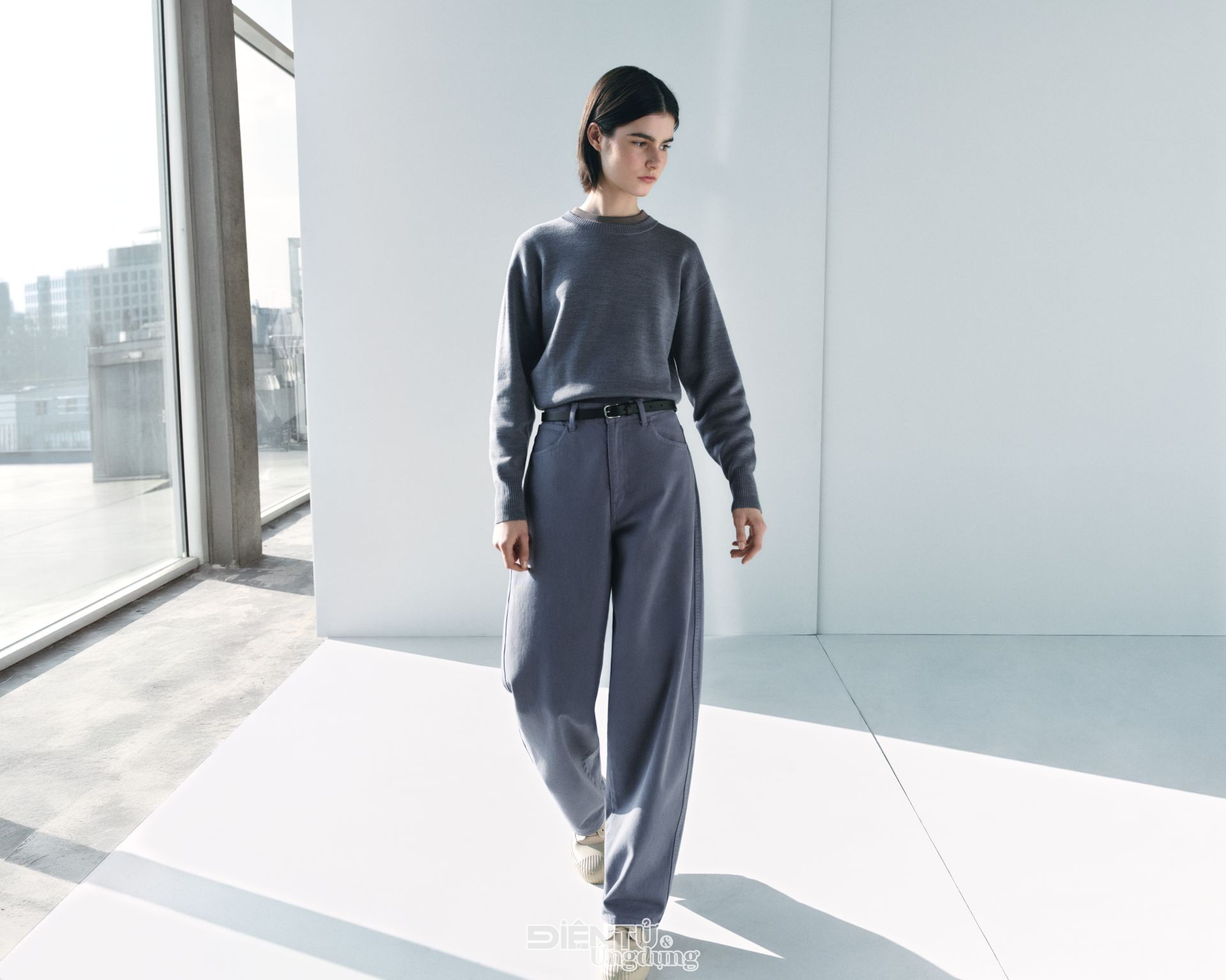 Christophe Lemaire và Sarah-Linh Tran trở lại cùng BST Uniqlo U Thu/Đông 2025