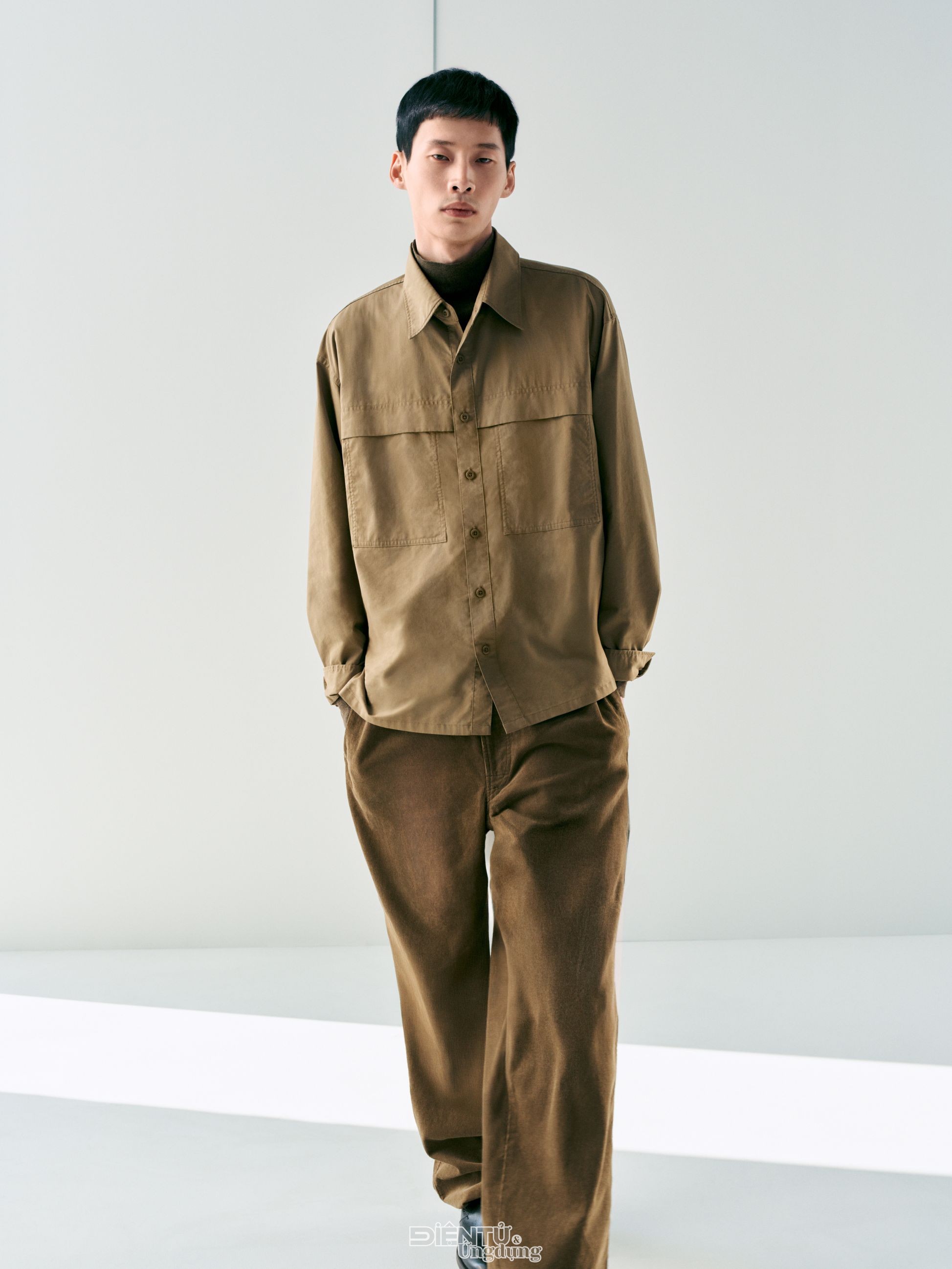 Christophe Lemaire và Sarah-Linh Tran trở lại cùng BST Uniqlo U Thu/Đông 2025