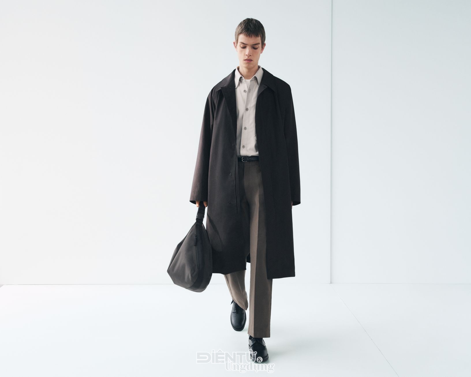 Christophe Lemaire và Sarah-Linh Tran trở lại cùng BST Uniqlo U Thu/Đông 2025