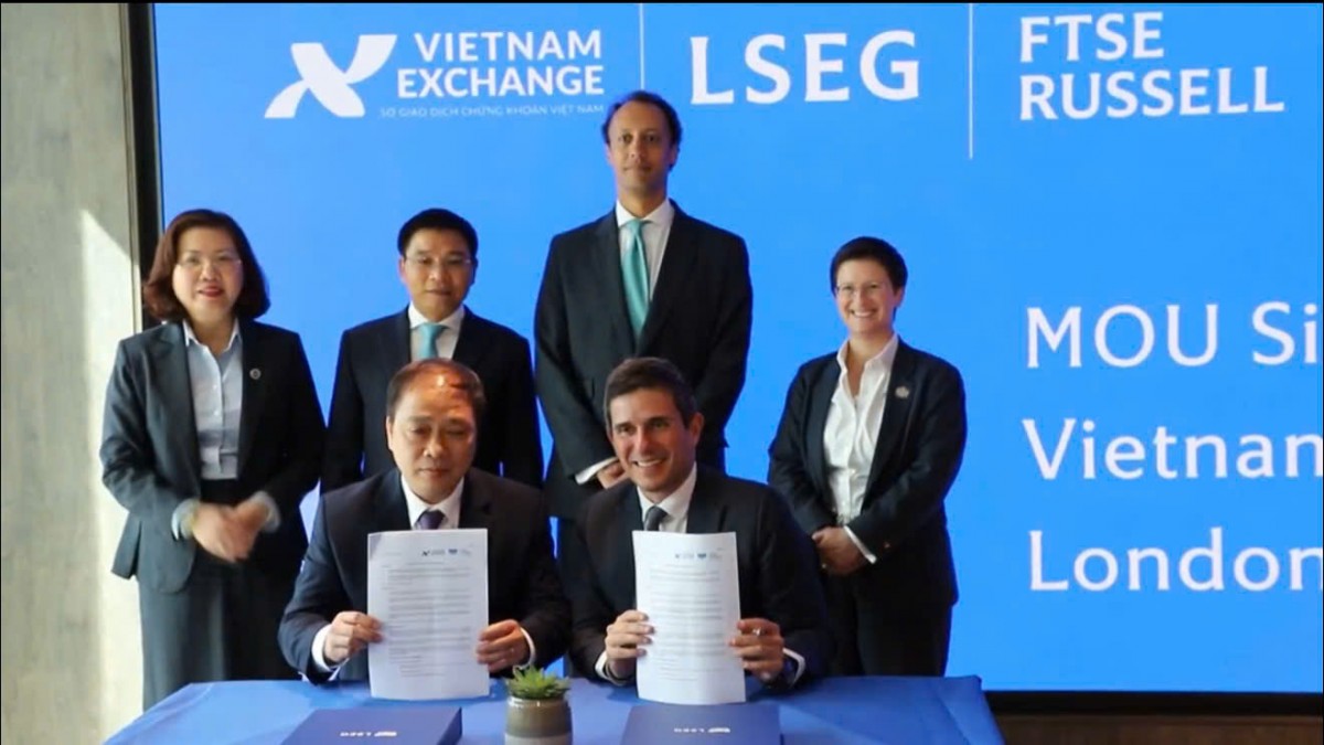 Bộ trưởng Bộ Tài chính Nguyễn Văn Thắng làm việc với lãnh đạo Sở GDCK London và FTSE Russell