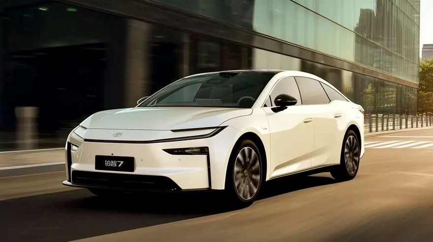 Toyota bZ7 - sedan điện cao cấp mà người Việt chỉ được ngắm