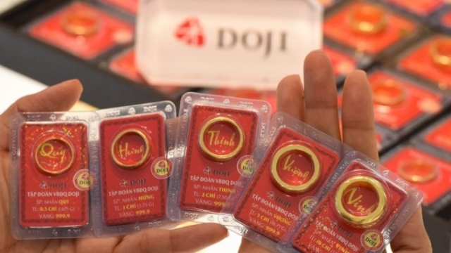 Giá vàng hôm nay 17/9/2025: Vàng trong nước tăng mạnh, thế giới chạm đỉnh 3.703 USD/ounce