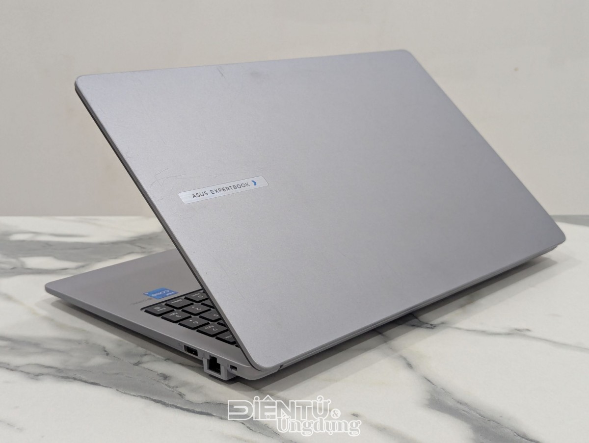 ASUS ra mắt loạt giải pháp bền bỉ dành cho doanh nghiệp Việt bứt phá trong kỷ nguyên AI
