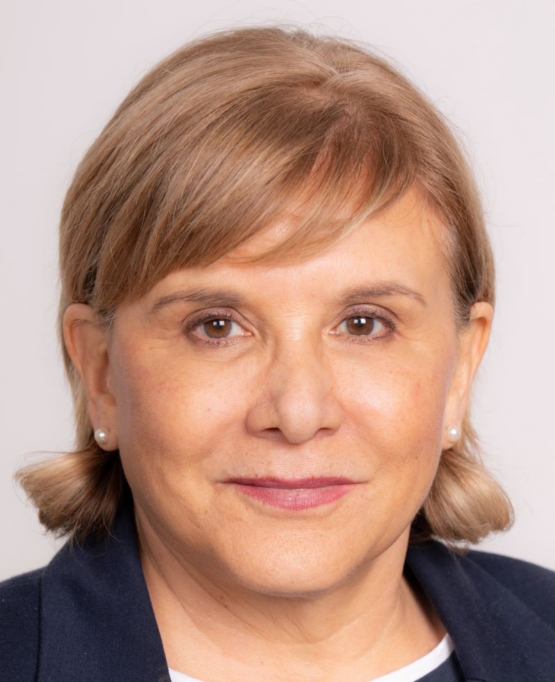 Huấn luyện LLM hiệu quả với ma trận AI tối ưu