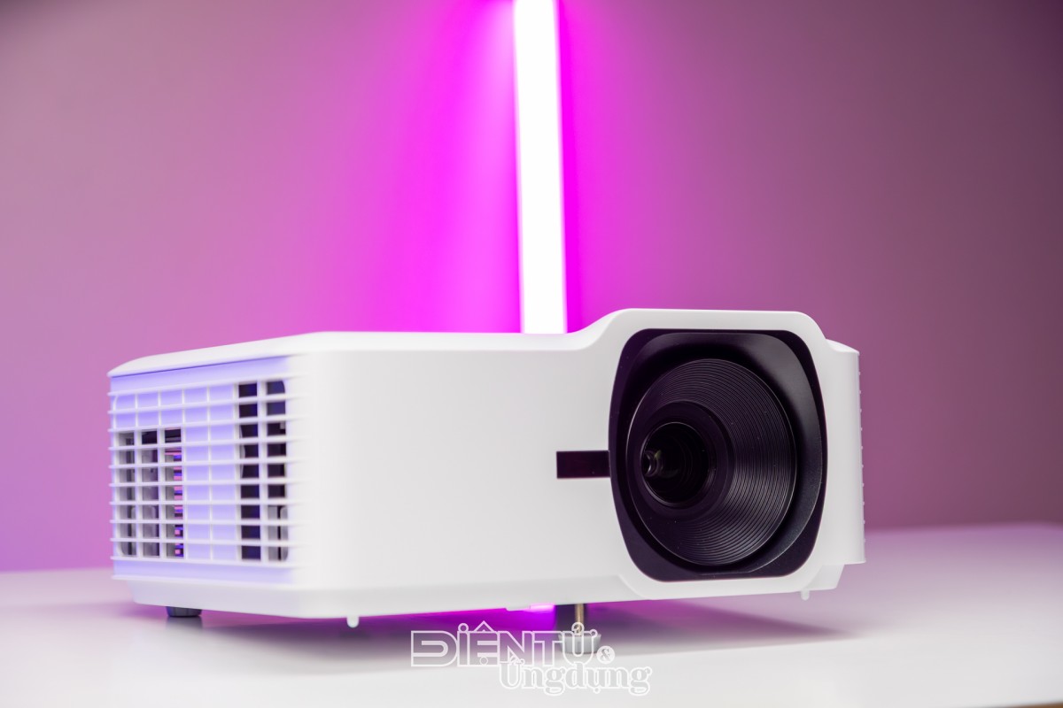 ViewSonic ra mViewSonic ra mắt dòng máy chiếu laser LSD400 Series độ sáng caoắt dòng máy chiếu laser LSD400 Series độ sáng cao