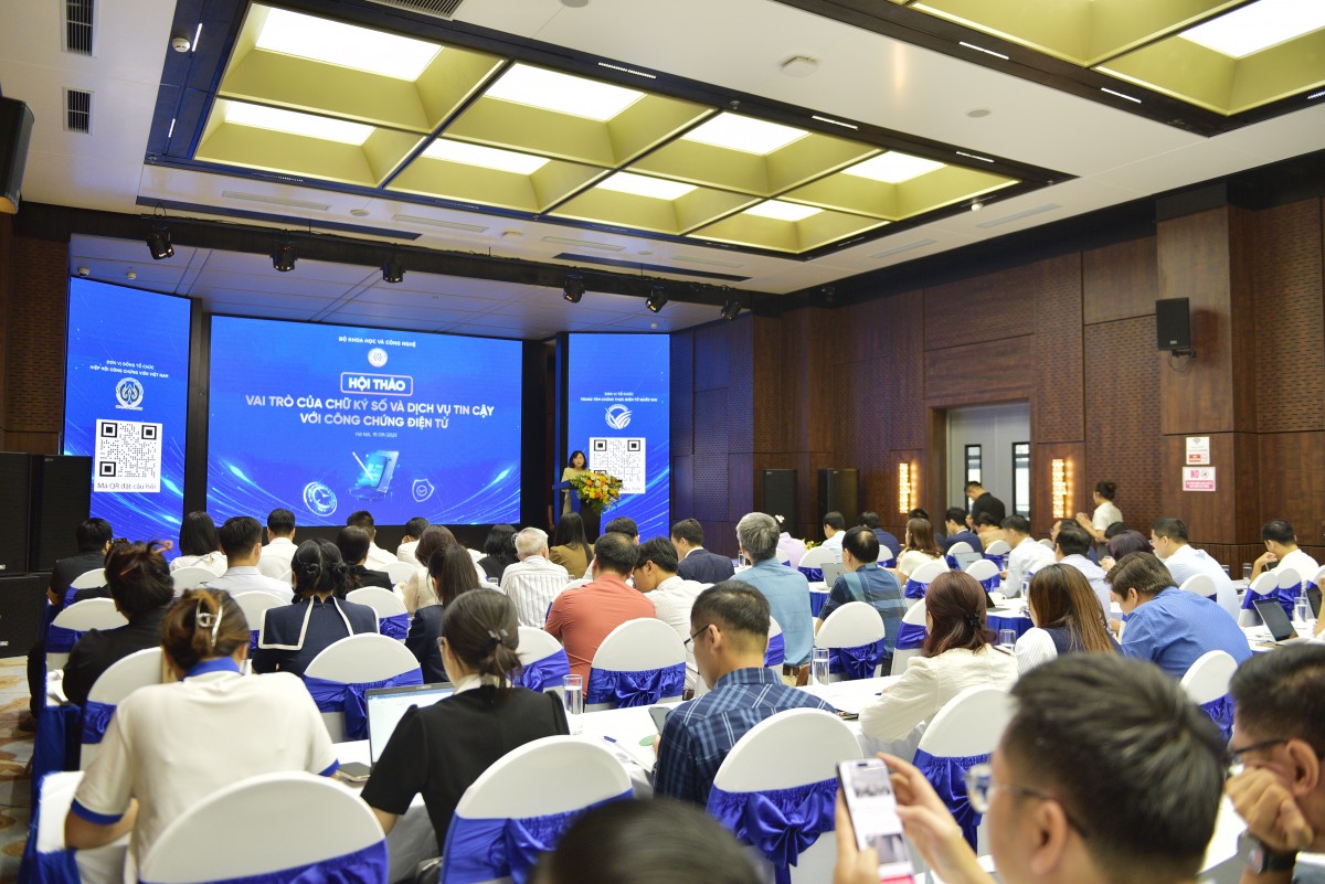 Chữ ký số và các dịch vụ tin cậy là nền tảng để đảm bảo niềm tin trong các giao dịch điện tử Chữ ký số và các dịch vụ tin cậy là nền tảng để đảm bảo niềm tin trong các giao dịch điện tử