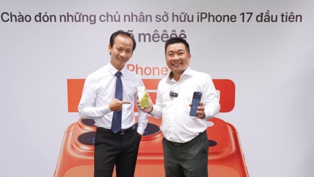 Nhà chế tác Việt Nam công bố bộ đôi iPhone Air và iPhone 17 Pro Max mạ vàng đầu tiên thế giới