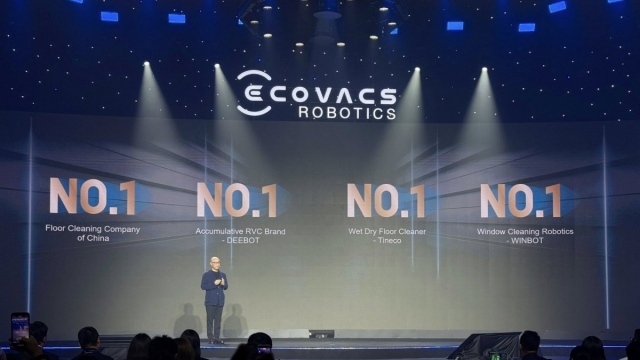 ECOVACS ra mắt bộ đôi robot hút bụi cao cấp DEEBOT X11 OmniCyclone và DEEBOT X11 Pro Omni