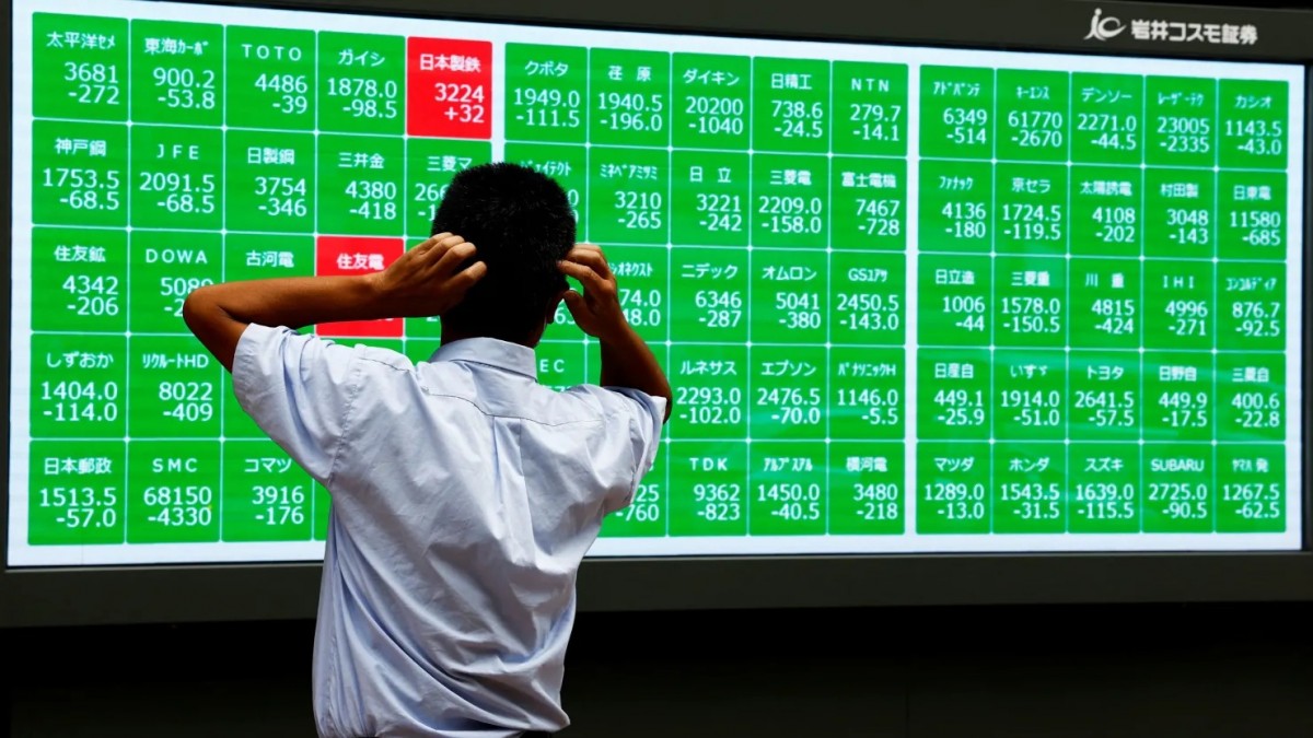 Cổ phiếu Nhật Bản đã phá vỡ nhiều kỷ lục khi Nikkei 225 và Topix đạt được nhiều mức cao mới trong những ngày gần đây. Cổ phiếu Nhật Bản đã phá vỡ nhiều kỷ lục khi Nikkei 225 và Topix đạt được nhiều mức cao mới trong những ngày gần đây.