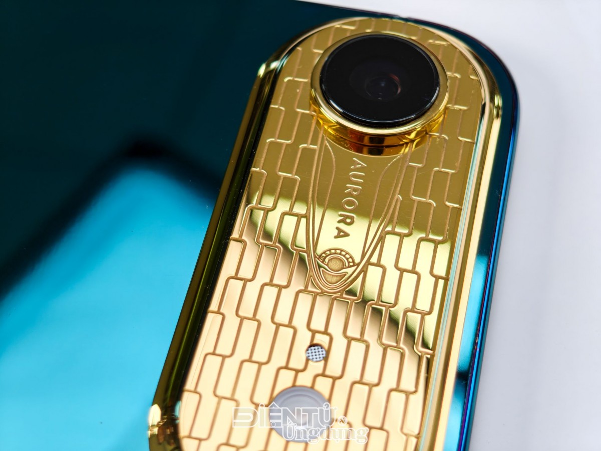 Chiếc iPhone Air Aurora xanh ngọc lục bảo độc bản đầu tiên trên thế giới được chế tác như thế nào?