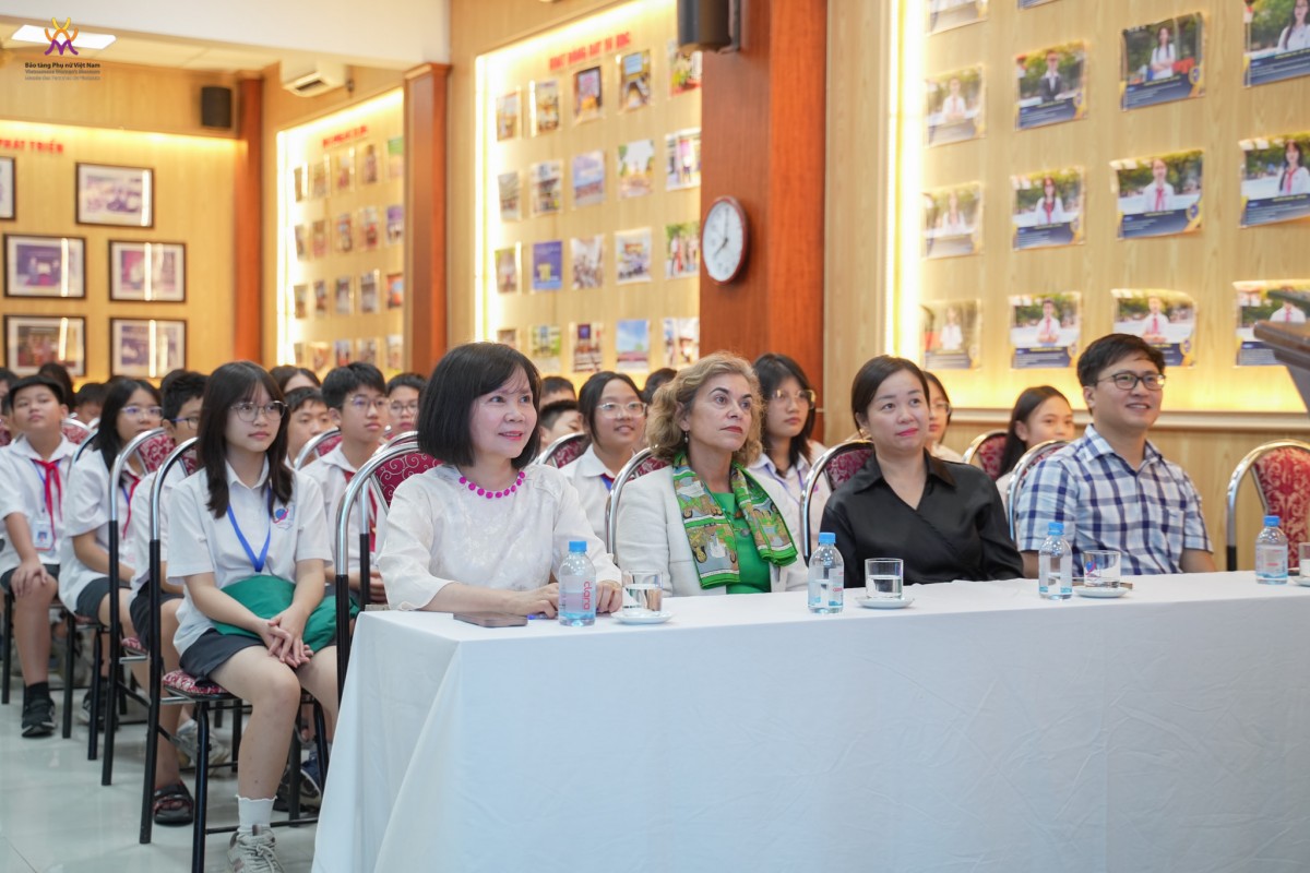 thap-sang-dam-me thap-sang-dam-me