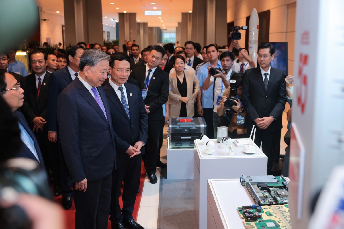 Lễ kỷ niệm 80 năm ngành Bưu chính và Viễn thông, 66 năm ngành Khoa học và Công nghệ và Đại hội Thi đua yêu nước lần thứ I Lễ kỷ niệm 80 năm ngành Bưu chính và Viễn thông, 66 năm ngành Khoa học và Công nghệ và Đại hội Thi đua yêu nước lần thứ I