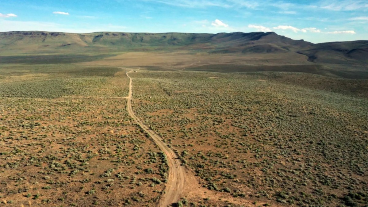 Cổ phiếu của Lithium Americas tăng 35% trong phiên giao dịch mở rộng hôm thứ Ba sau khi Bộ trưởng Năng lượng Hoa Kỳ Chris Wright nói với Bloomberg rằng chính phủ Hoa Kỳ sẽ nắm giữ một lượng cổ phần nhỏ trong công ty. Cổ phiếu của Lithium Americas tăng 35% trong phiên giao dịch mở rộng hôm thứ Ba sau khi Bộ trưởng Năng lượng Hoa Kỳ Chris Wright nói với Bloomberg rằng chính phủ Hoa Kỳ sẽ nắm giữ một lượng cổ phần nhỏ trong công ty.