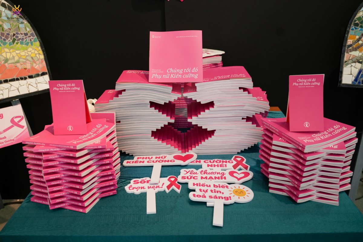 Ra mắt sách ảnh ‘Chúng tôi đó – Phụ nữ Kiên cường’ Ra mắt sách ảnh ‘Chúng tôi đó – Phụ nữ Kiên cường’