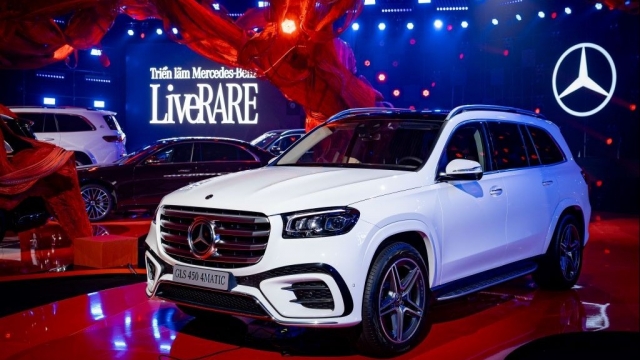 Ra mắt Mercedes-Benz GLS 450 4MATIC phiên bản kỷ niệm 30 năm tại Việt Nam