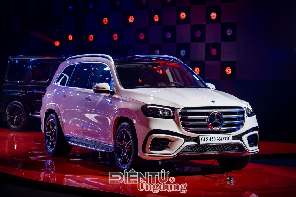Ra mắt Mercedes-Benz GLS 450 4MATIC phiên bản kỷ niệm 30 năm tại Việt Nam