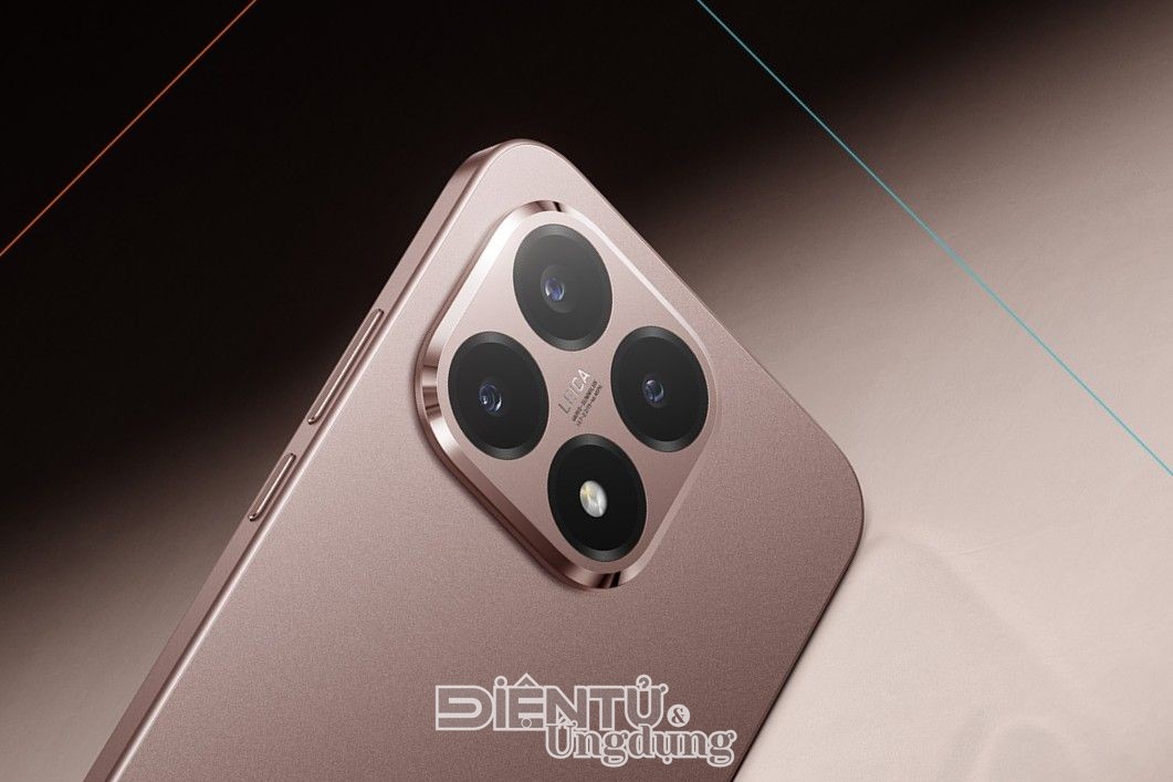 Là phiên bản cao cấp hơn nên bên cạnh camera telephoto tiềm vọng 50MP, thì Xiaomi 15T Pro cũng được trang bị camera góc siêu rộng 12MP cùng camera selfie 32MP chất lượng cao.