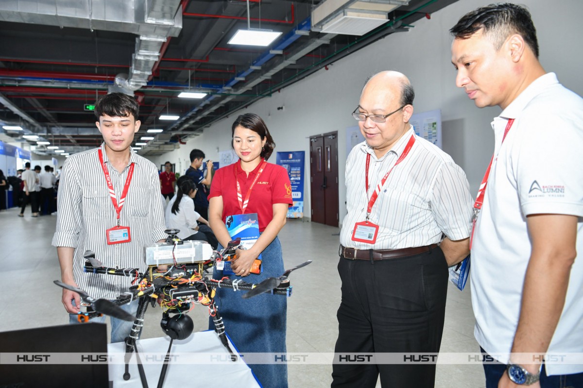 Đại học Bách khoa Hà Nội thúc đẩy đổi mới sáng tạo và khởi nghiệp