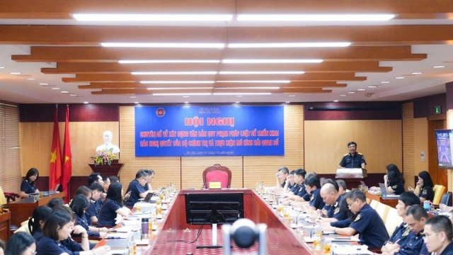 Hải quan đẩy mạnh rà soát, hoàn thiện pháp luật hướng tới mô hình Hải quan số