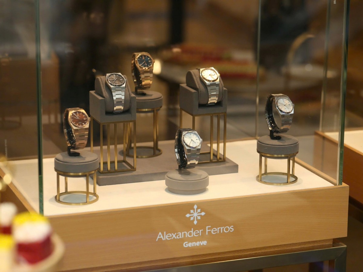 Thương mại điện tử rút ngắn khoảng cách giữa khách hàng và đồng hồ cao cấp