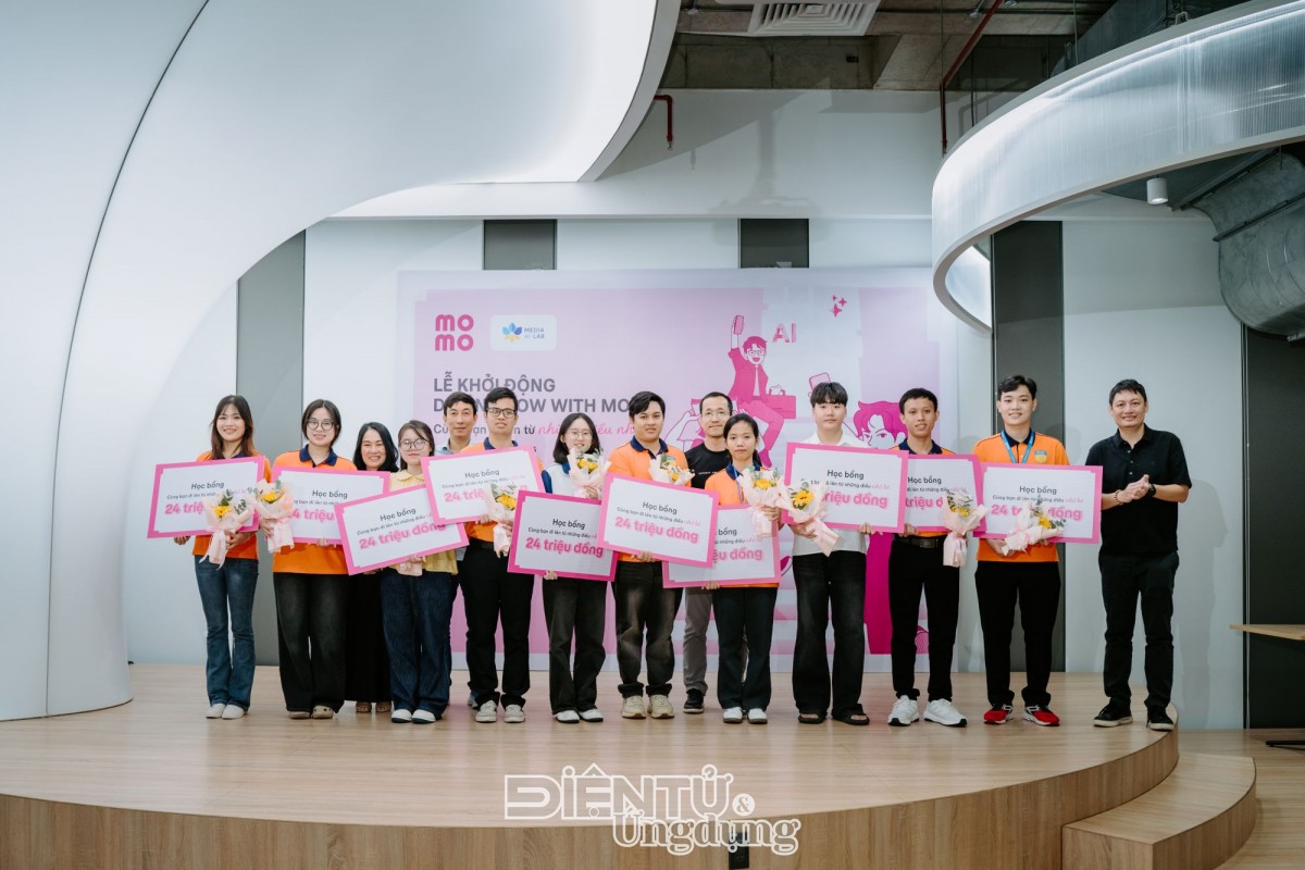 MoMo cùng đối tác Media AI Lab khởi động dự án “Grow with MoMo” MoMo cùng đối tác Media AI Lab khởi động dự án “Grow with MoMo”