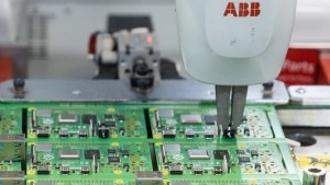 SoftBank chi 5,4 tỷ USD mua lại mảng Robot của ABB