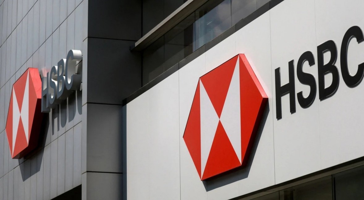 Cổ phiếu Ngân hàng Hang Seng tăng gần 30% sau khi HSBC đề xuất tư nhân hóa