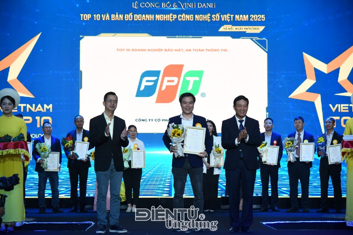 FPT được vinh danh TOP 10 doanh nghiệp công nghệ số Việt Nam 2025 FPT được vinh danh TOP 10 doanh nghiệp công nghệ số Việt Nam 2025