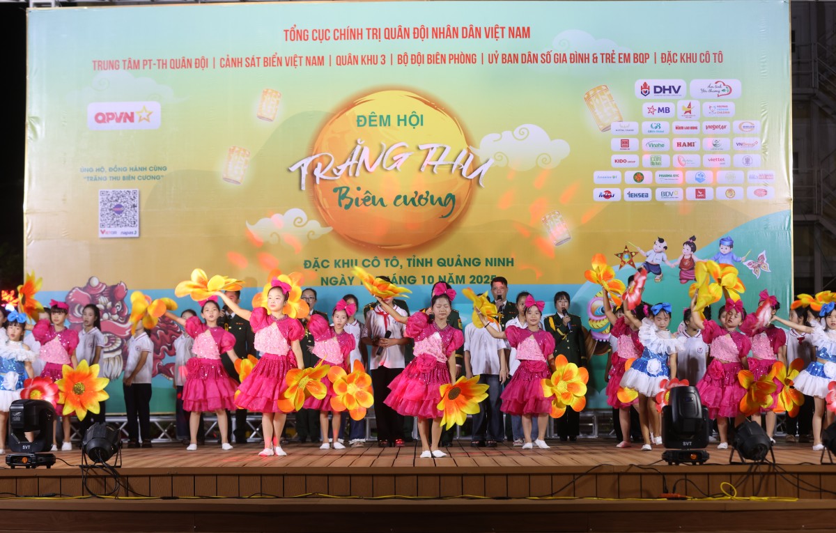 Trăng thu biên cương 2025: Mang Trung thu yêu thương đến với trẻ em vùng biên và hải đảo Trăng thu biên cương 2025: Mang Trung thu yêu thương đến với trẻ em vùng biên và hải đảo