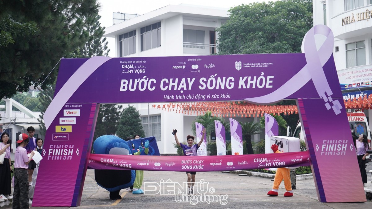 Chương trình “Chạm sẻ chia, Trao hy vọng” bước vào năm thứ 3 liên tiếp