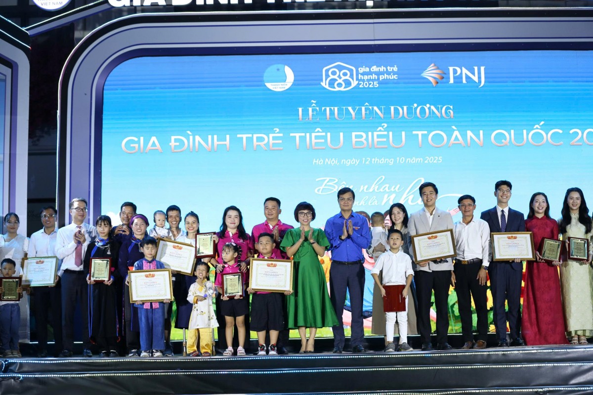 gia-dinh-tre-tieu-bieu