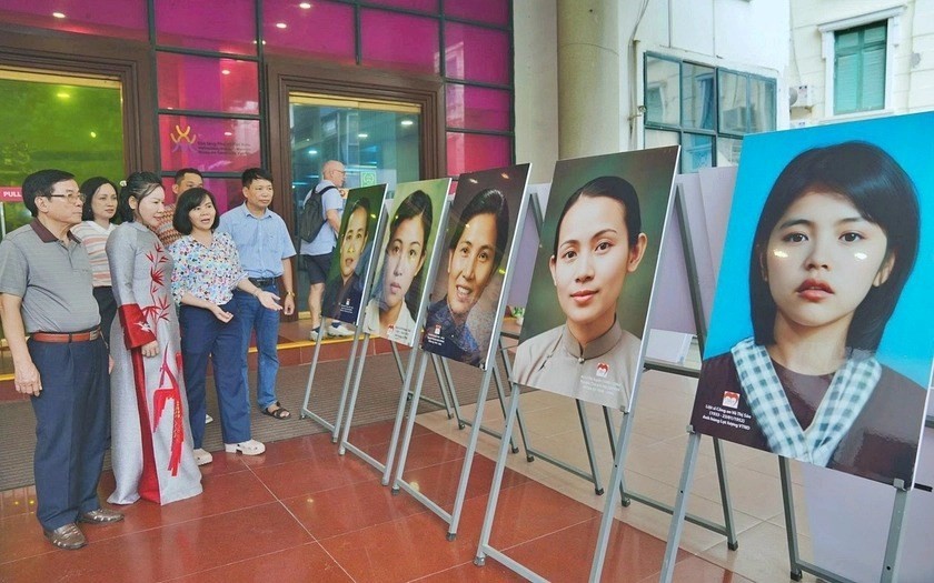 Ra mắt bộ sưu tập