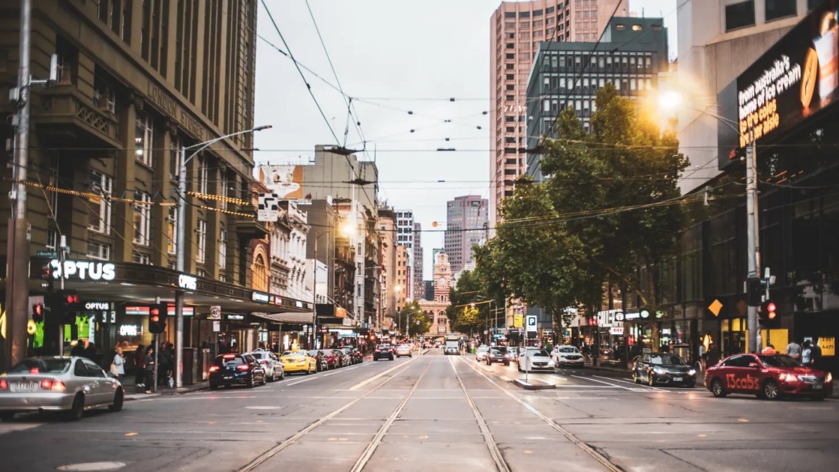 Thị trường chứng khoán Châu Á - Thái Bình Dương tụt giảm khi nỗi lo về ngân hàng và thương mại lan rộng trên Phố Wall