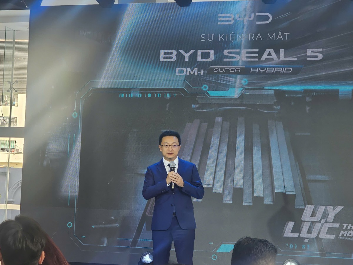 BYD SEAL 5 ra mắt Việt Nam: Sedan hạng C đầu tiên tích hợp công nghệ DM-i Super Hybrid tiên tiến BYD SEAL 5 ra mắt Việt Nam: Sedan hạng C đầu tiên tích hợp công nghệ DM-i Super Hybrid tiên tiến