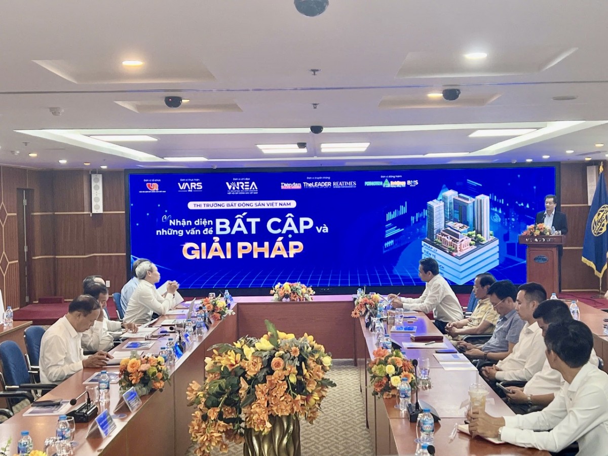 Thị trường bất động sản Việt Nam: Nhận diện những vấn đề bất cập và giải pháp Thị trường bất động sản Việt Nam: Nhận diện những vấn đề bất cập và giải pháp