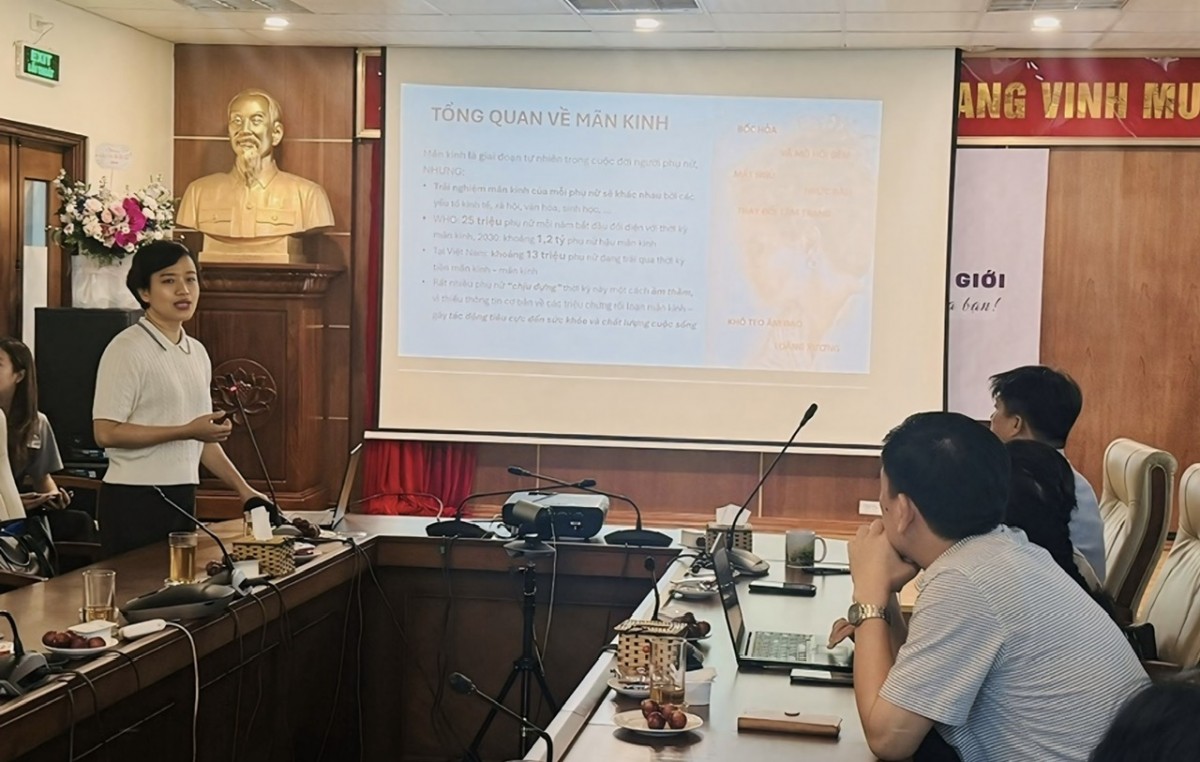 Ngày Mãn kinh Thế giới 2025: Khuyến khích phụ nữ duy trì lối sống lành mạnh để sống khỏe và hạnh phúc hơn Ngày Mãn kinh Thế giới 2025: Khuyến khích phụ nữ duy trì lối sống lành mạnh để sống khỏe và hạnh phúc hơn