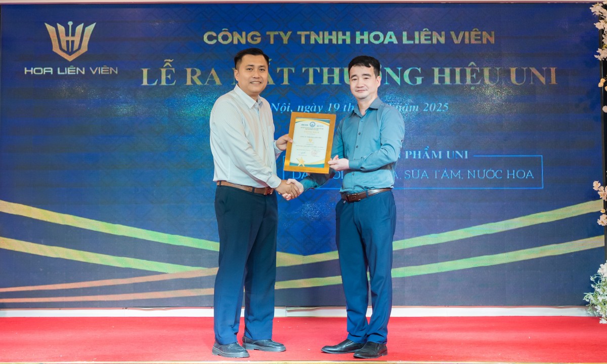 thuong-hieu-UNI