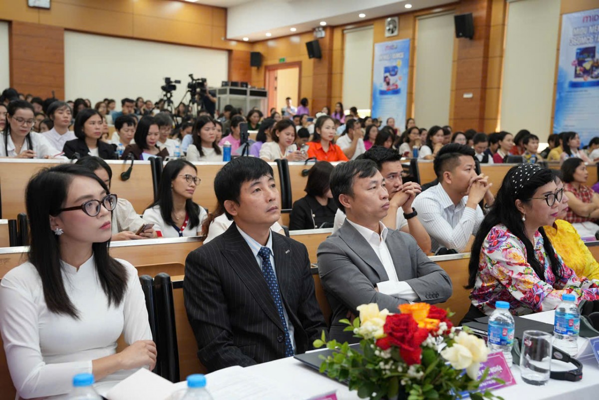 Vitamin K2 - MenaQ7 mở hướng mới trong phát triển chiều cao cho trẻ em Việt Nam Vitamin K2 - MenaQ7 mở hướng mới trong phát triển chiều cao cho trẻ em Việt Nam