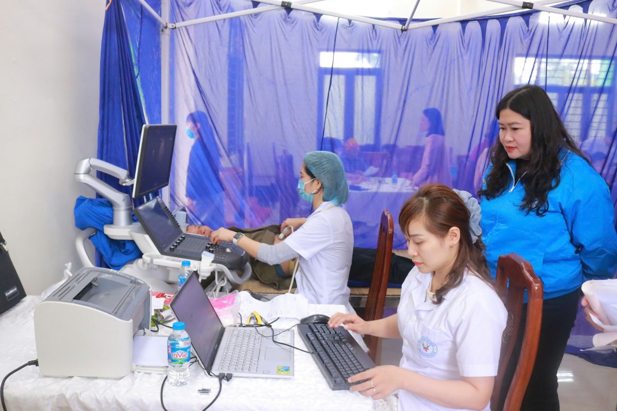 Hưng Yên: Phát động Chương trình Y tế thông minh dành cho cộng đồng Hưng Yên: Phát động Chương trình Y tế thông minh dành cho cộng đồng