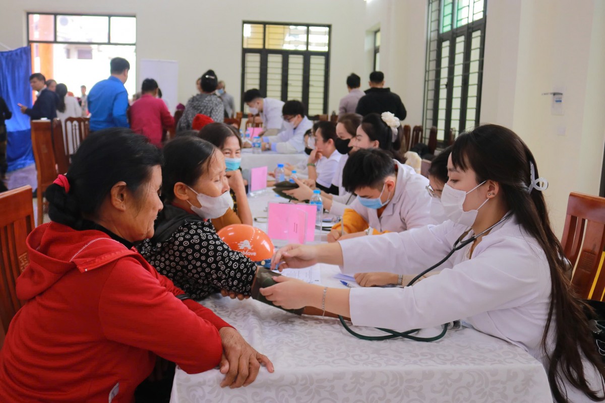 Hưng Yên: Phát động Chương trình Y tế thông minh dành cho cộng đồng Hưng Yên: Phát động Chương trình Y tế thông minh dành cho cộng đồng