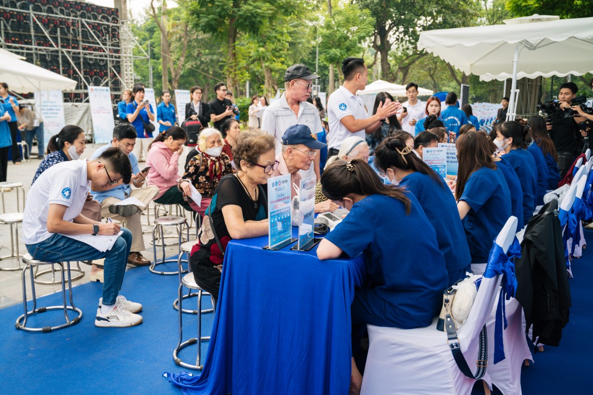 Chủ động phòng chống đột quỵ - Vì một Việt Nam khỏe mạnh Chủ động phòng chống đột quỵ - Vì một Việt Nam khỏe mạnh