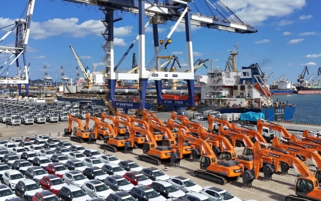 Sản xuất Trung Quốc sụt giảm mạnh trong tháng 10