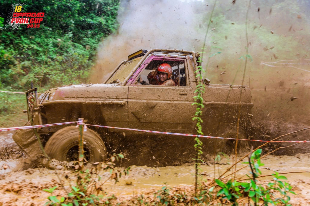 Hình ảnh thi đấu của các đội trong ngày đầu tiên. Nguồn: BTC Hình ảnh thi đấu của các đội trong ngày đầu tiên. Nguồn: BTC