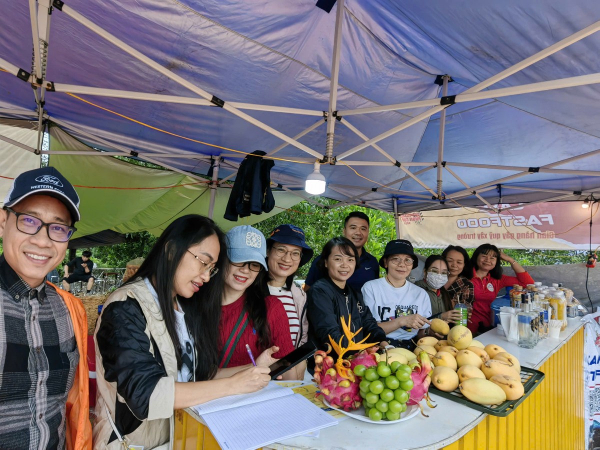 Cộng đồng FE+ tại gian hàng thiện nguyện PVOIL VOC 2025