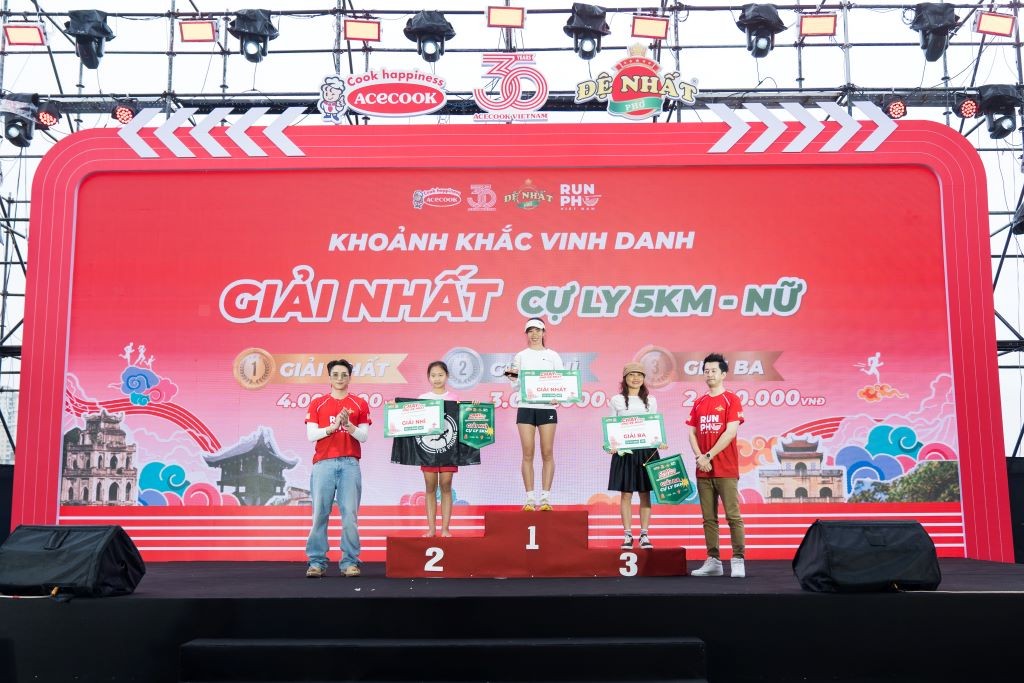 Hơn 3.000 người tham dự 'Chạy cùng Phở Đệ Nhất - Tự hào lan tỏa tinh hoa phở Việt'